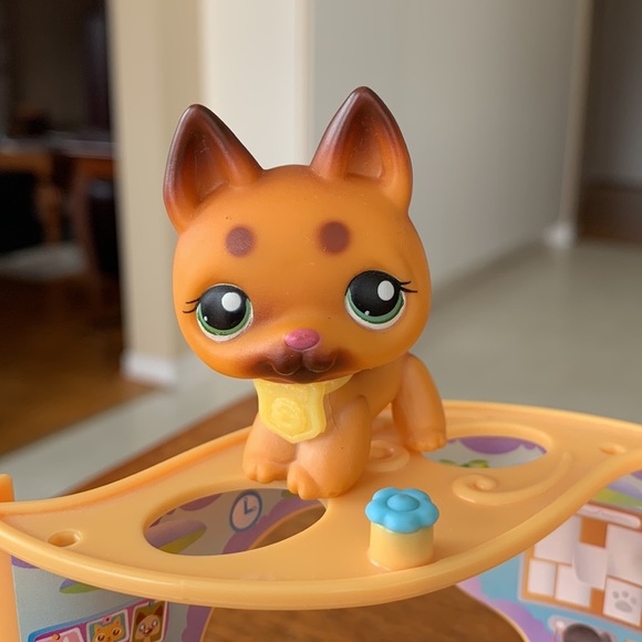 Littlest Pet Shop Authentic LPS #357 German Shepherd Hasbro 2007 - Picture 1 of 6
